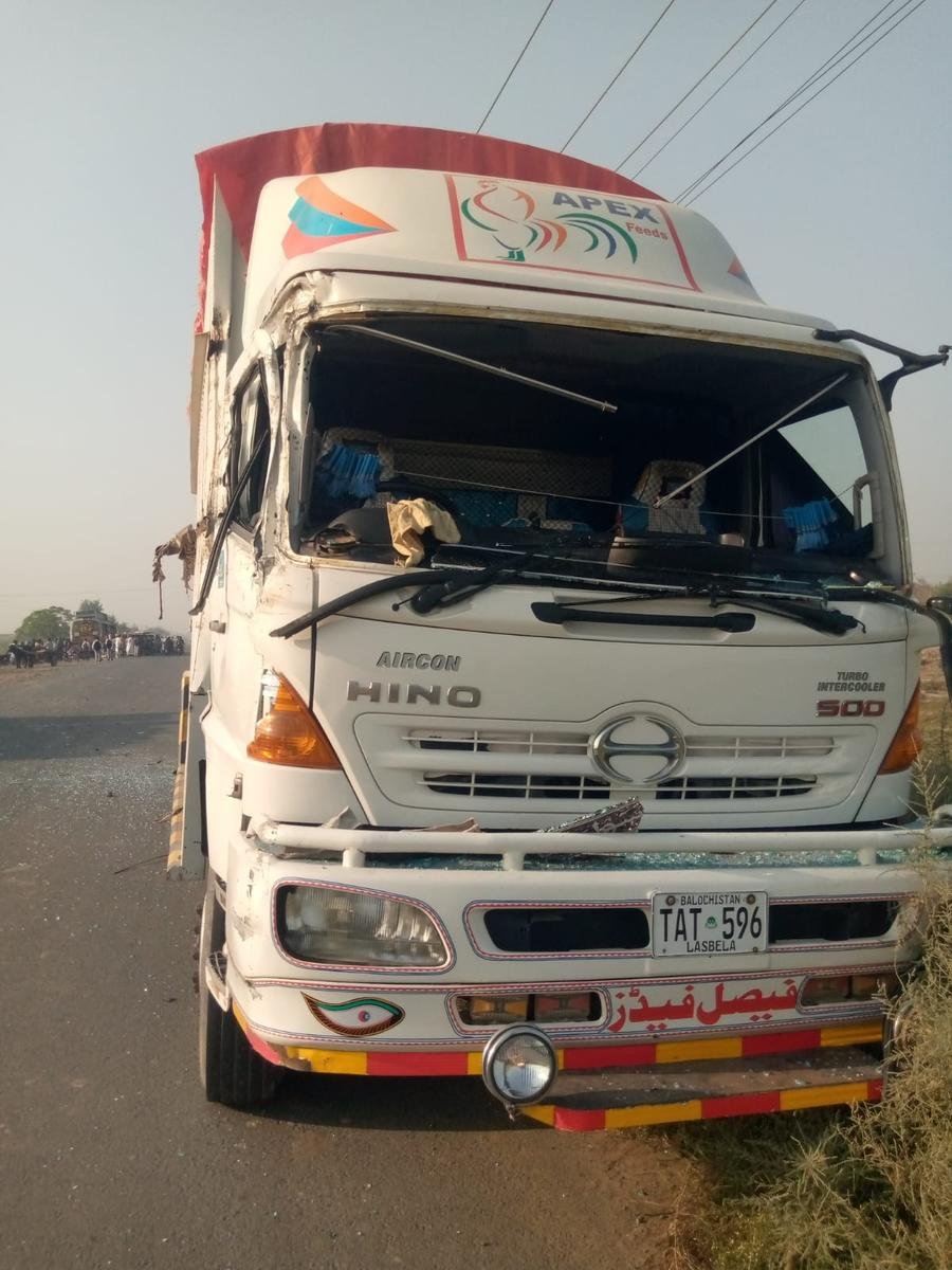 Damaged dumper truck at the Chak Jhumra accident site