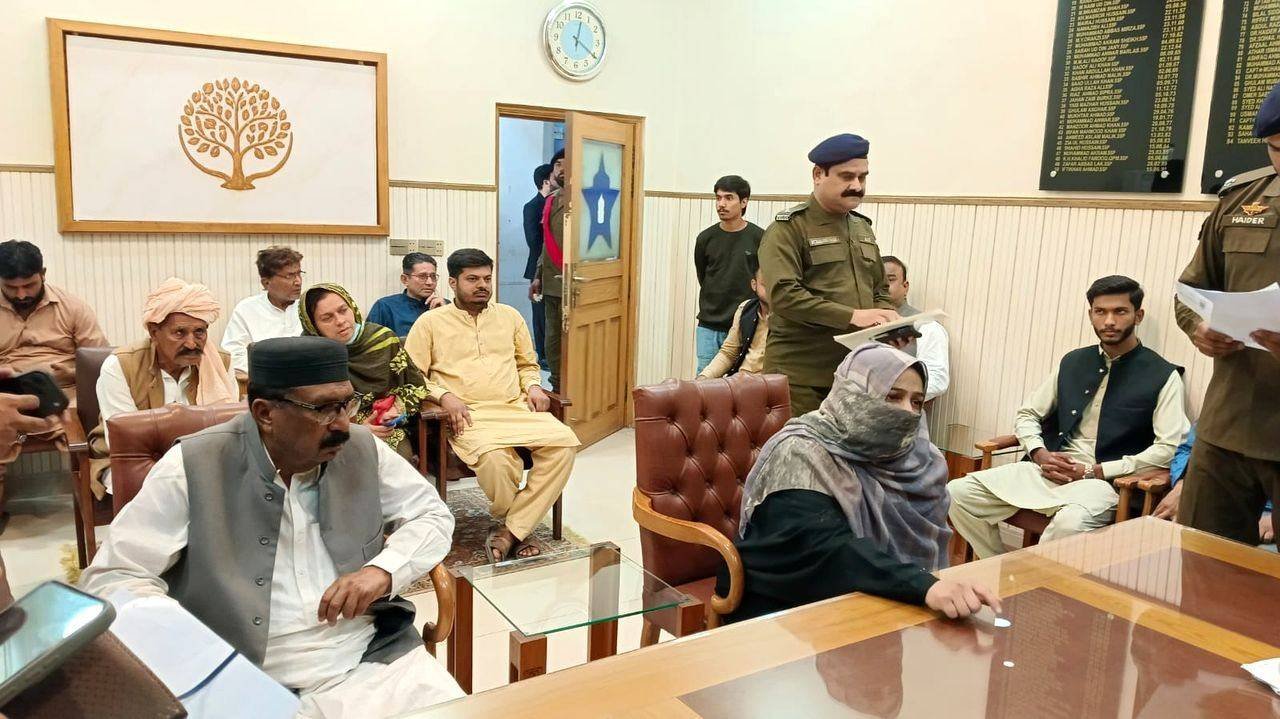 CPO open court, another angle with citizens