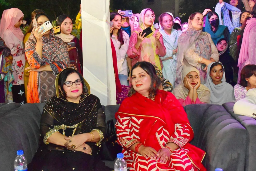 Students gather for GCUF fun fair at New Campus Faisalabad Students gather for GCUF fun fair at New Campus Faisalabad
