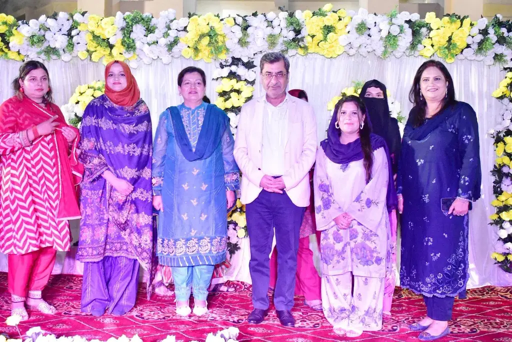 GCUF fun fair group photo at New Campus hostel Faisalabad GCUF fun fair group photo at New Campus hostel Faisalabad
