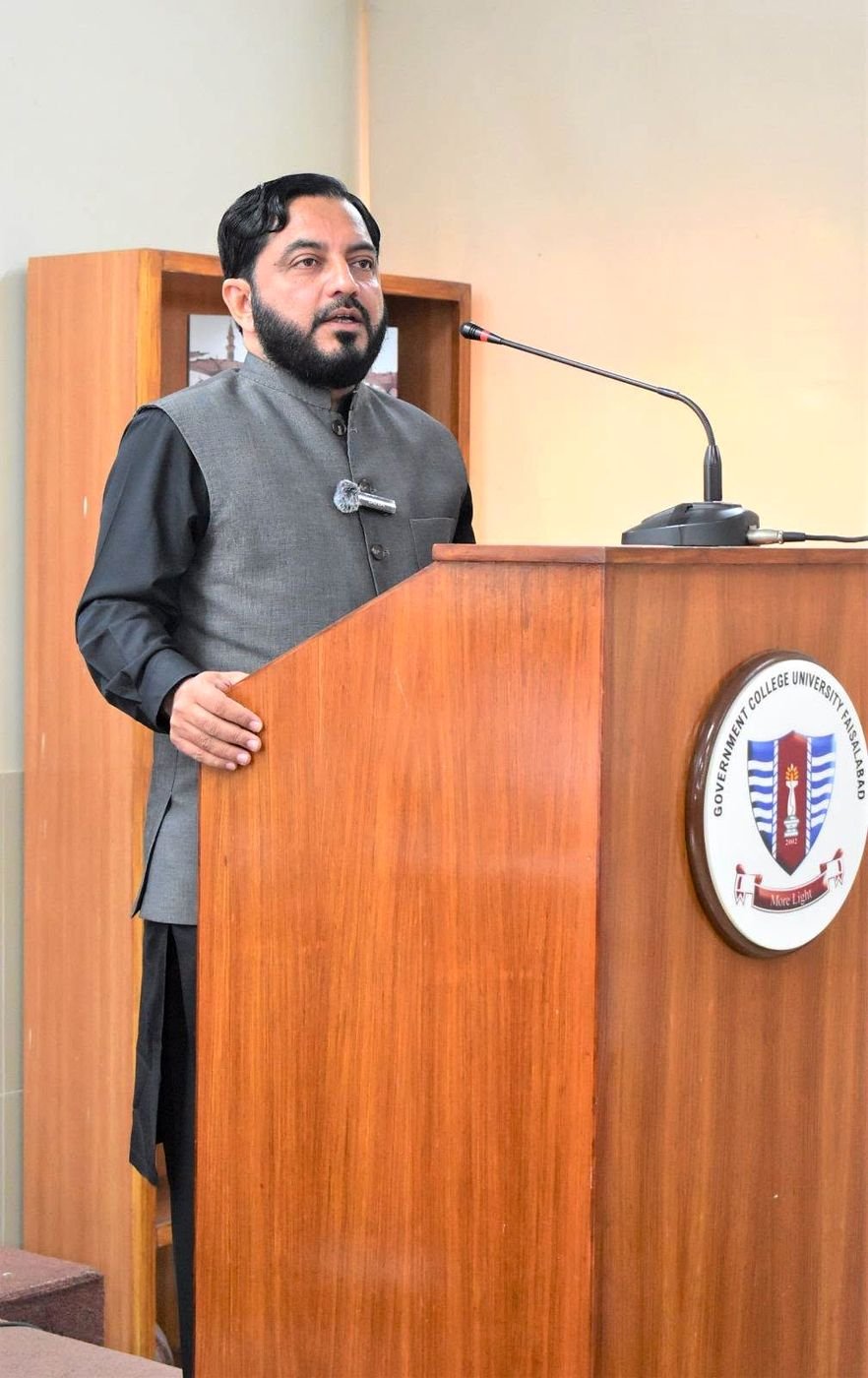 Participant speaking at the GCUF Seerah writing workshop podium