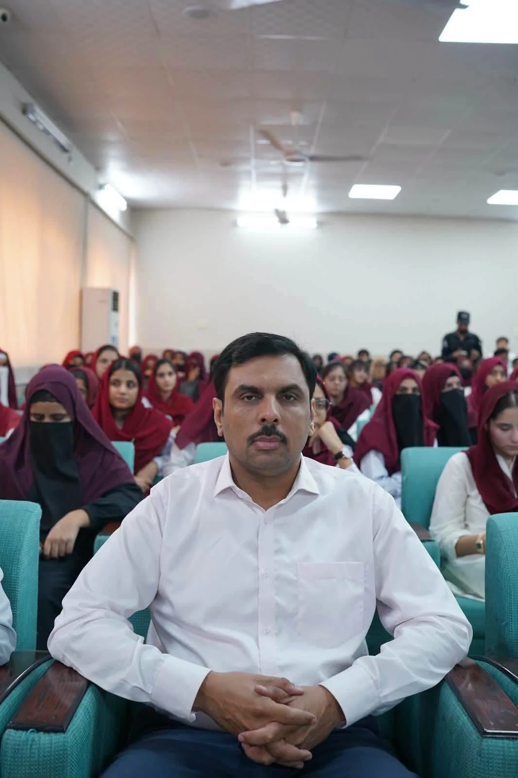Youth awareness session on trafficking risks at GCUF Faisalabad Youth awareness session on trafficking risks at GCUF Faisalabad