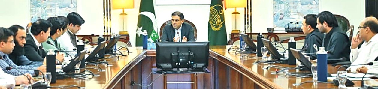 Deputy Commissioner Muhammad Numan Siddiq chairing a meeting of price control magistrates in Faisalabad