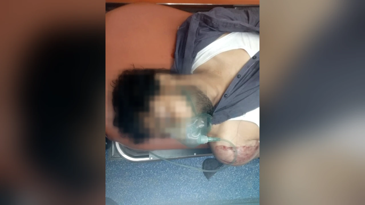 Injured man given oxygen inside a Rescue 1122 vehicle after the Khurrianwala crash