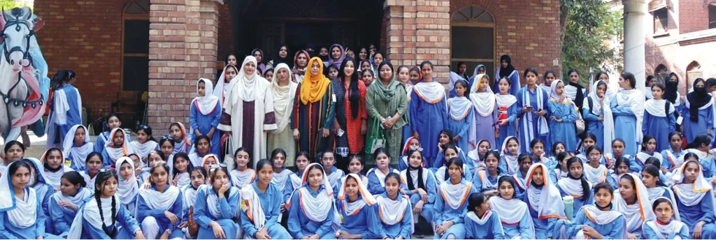 School students pose during study tour of Lyallpur Museum Faisalabad. School students pose during study tour of Lyallpur Museum Faisalabad.