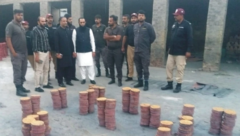 Faisalabad fireworks raid: seized firecrackers displayed during enforcement action. Faisalabad fireworks raid: seized firecrackers displayed during enforcement action.