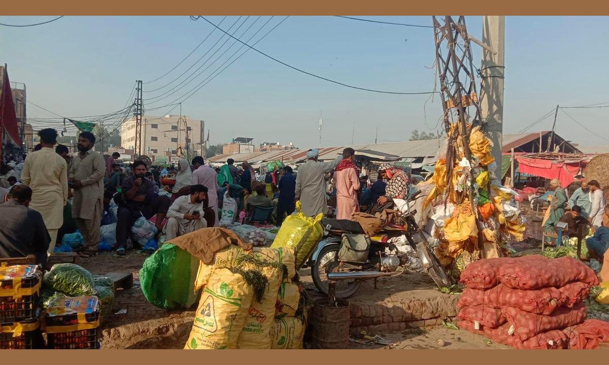 Sabzi Mandi Ghulam Muhammad Abad encroachments Sabzi Mandi Ghulam Muhammad Abad encroachments
